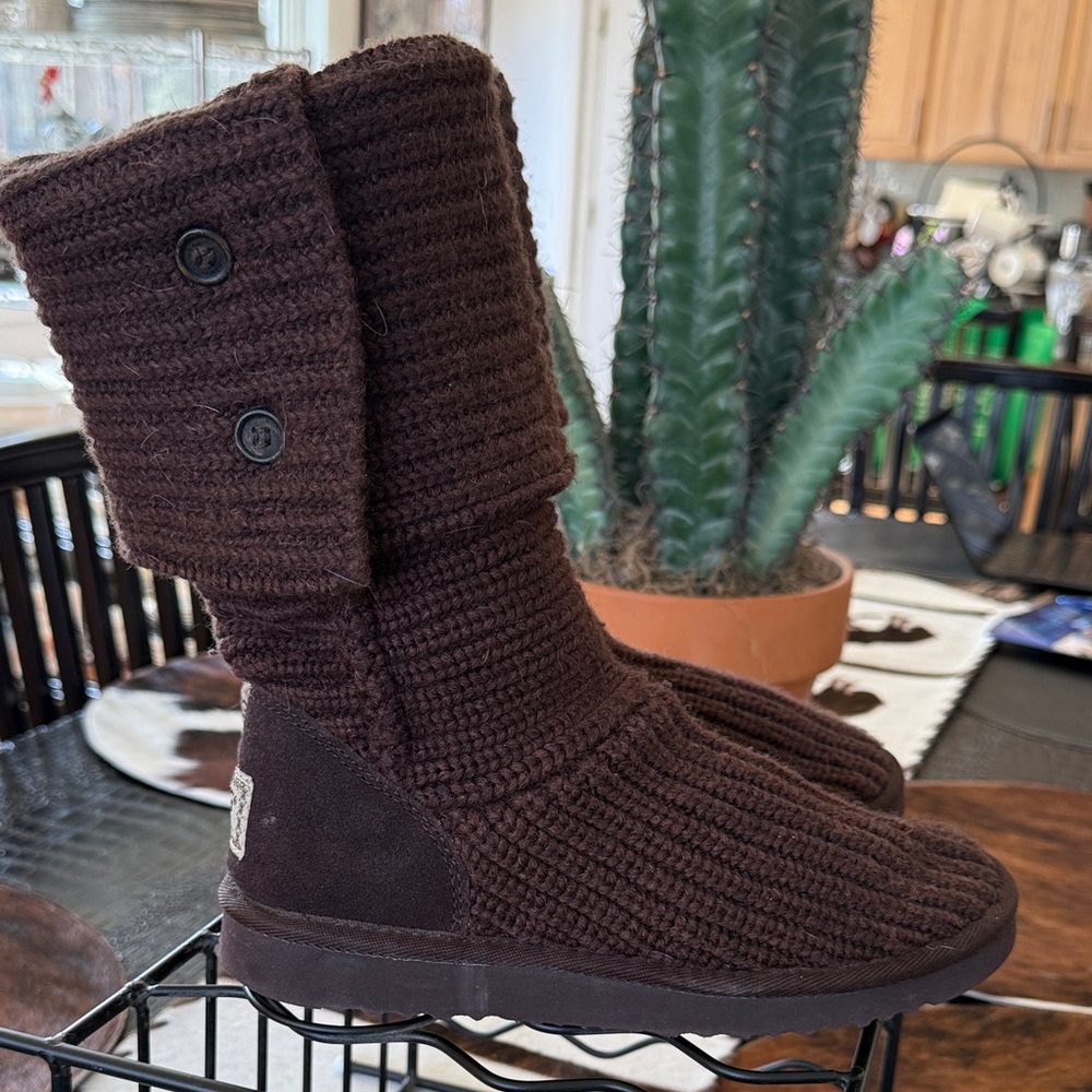 Women's Cozy Knit  UGG Boots - Chocolate Brown